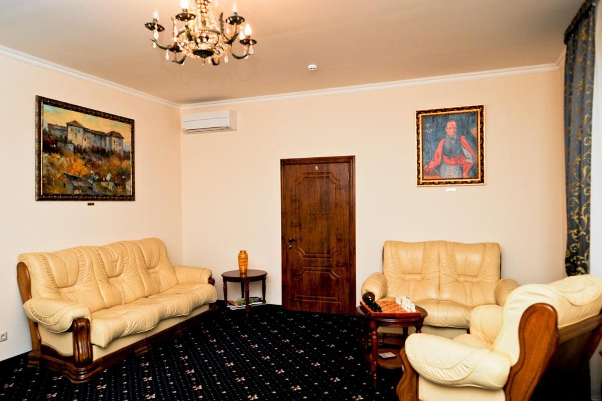 Boutique Hotel Villa P Ujhorod Exterior foto
