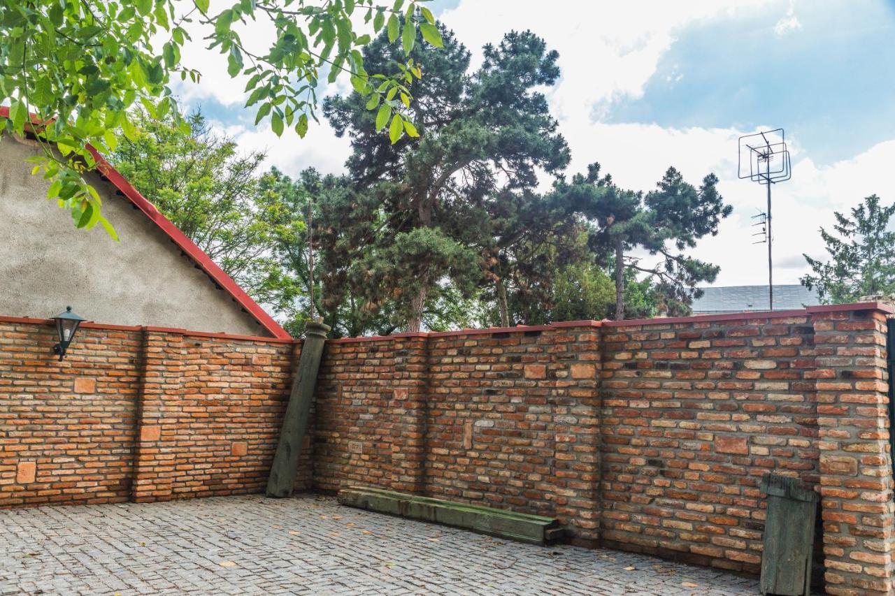 Boutique Hotel Villa P Ujhorod Exterior foto