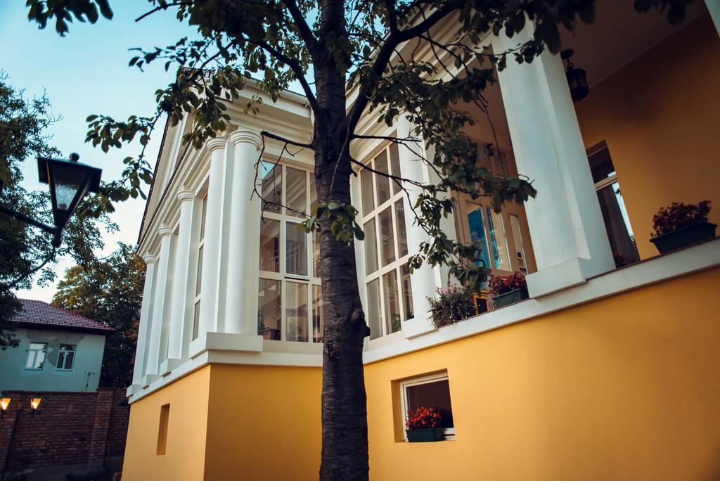 Boutique Hotel Villa P Ujhorod Exterior foto