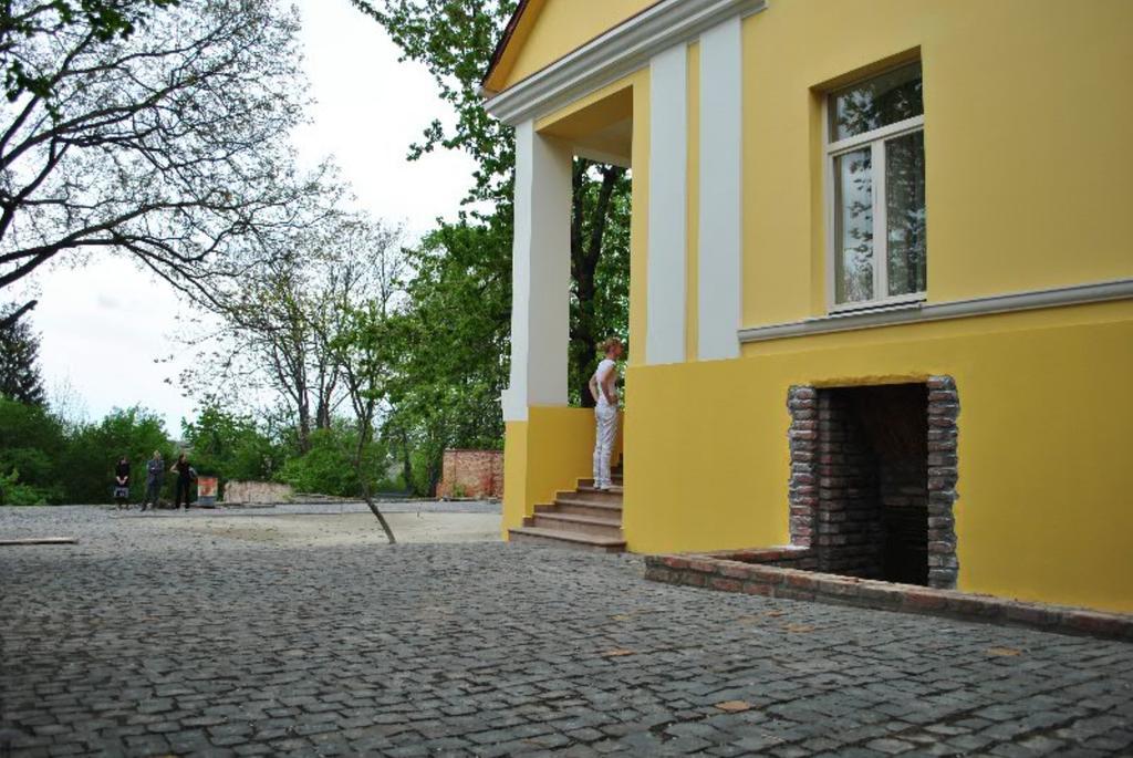 Boutique Hotel Villa P Ujhorod Exterior foto